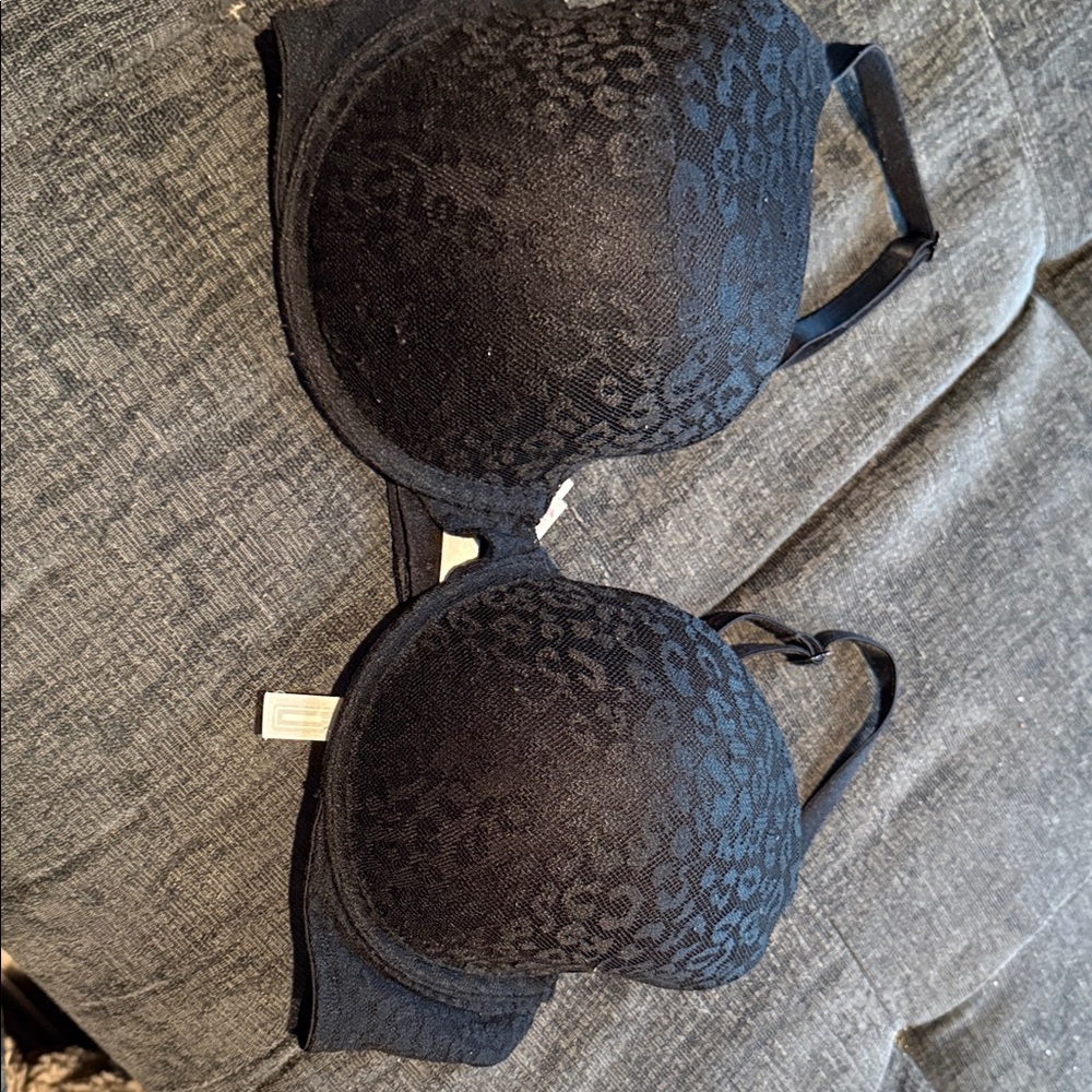 Victoria's Secret Black Leopard-Print T-Shirt Bra